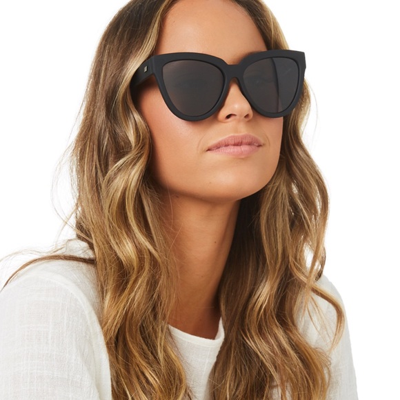 Le Specs Accessories - Le Specs Liar Liar Black NWOT